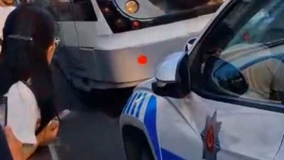 İstanbul Fatih’te raylara düşen 6 yaşındaki çocuk, tramvayın altında kalarak