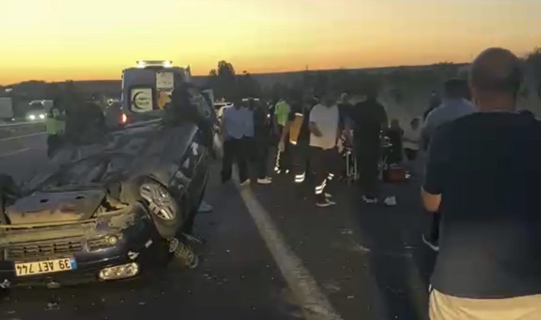 Kırklareli’nin Lüleburgaz ilçesinde lastiğinin patlaması sonucu bariyerlere çarparak takla atan