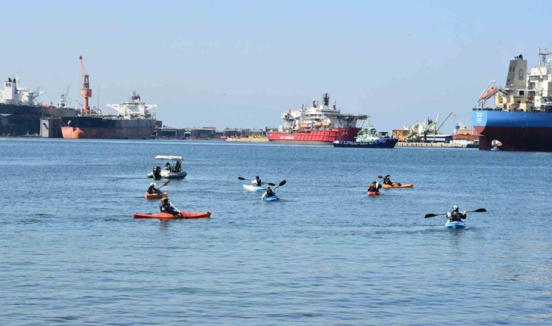 Pendik Belediyesi tarafından yaz sezonu boyunca düzenlenen ücretsiz kano etkinliği,