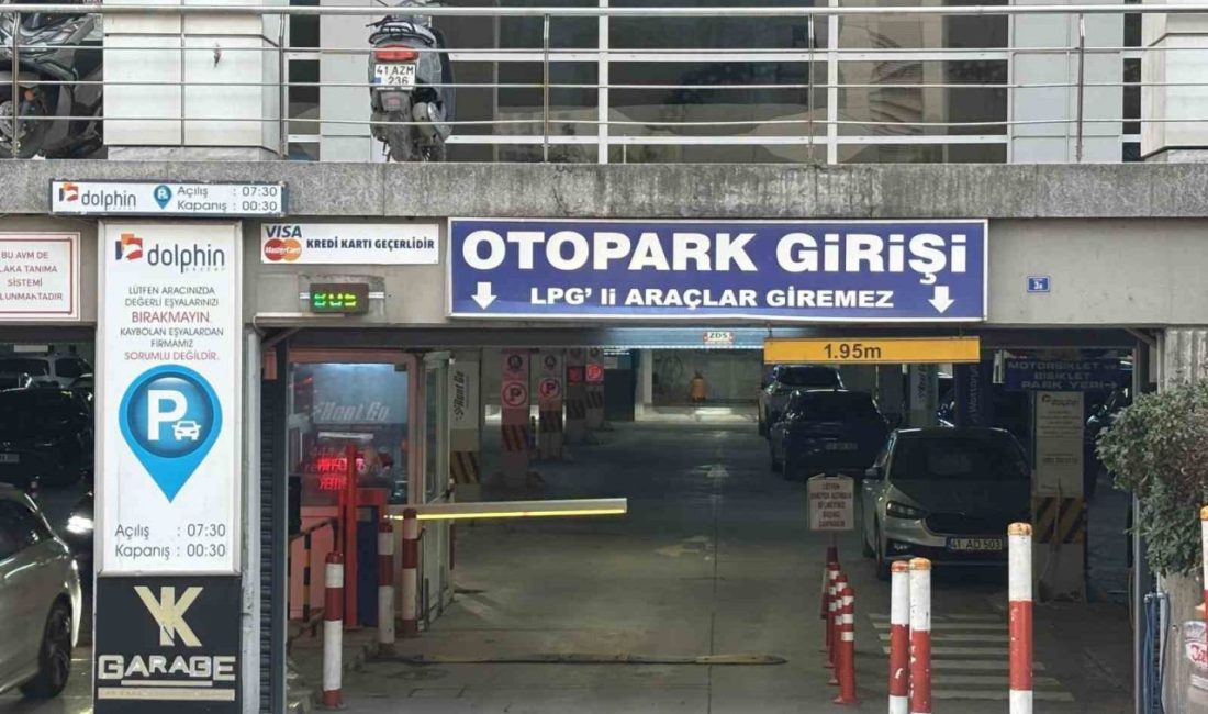 Kocaeli’nin İzmit ilçesinde otoparkta tartıştığı mesai arkadaşı motokuryeyi bıçaklayarak öldüren