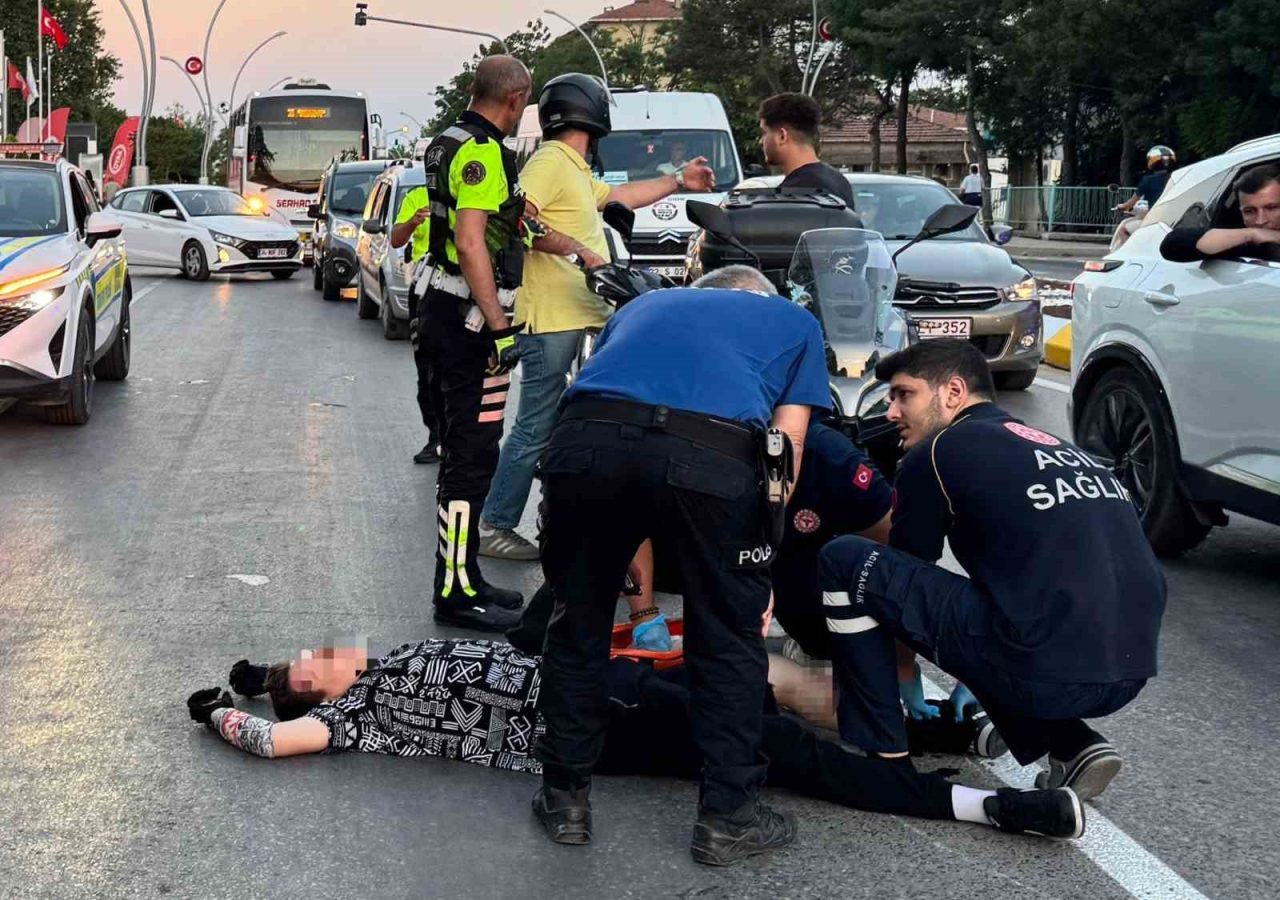Edirne’de iki motosikletin çarpışması sonucu meydana gelen trafik kazasında 1