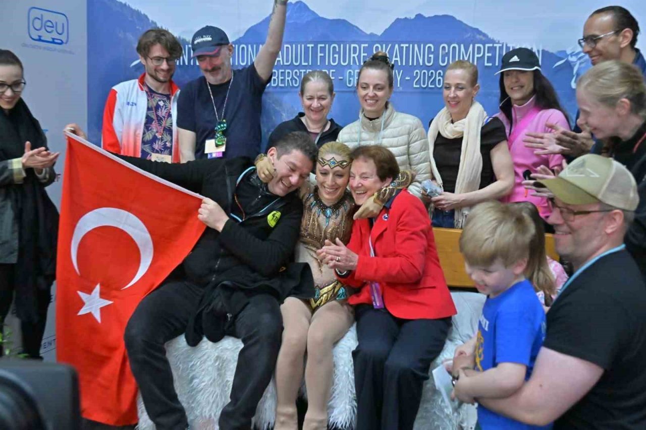Uluslararası masterlar artistik buz pateni yarışmasında Türkiye’yi temsil eden Naz