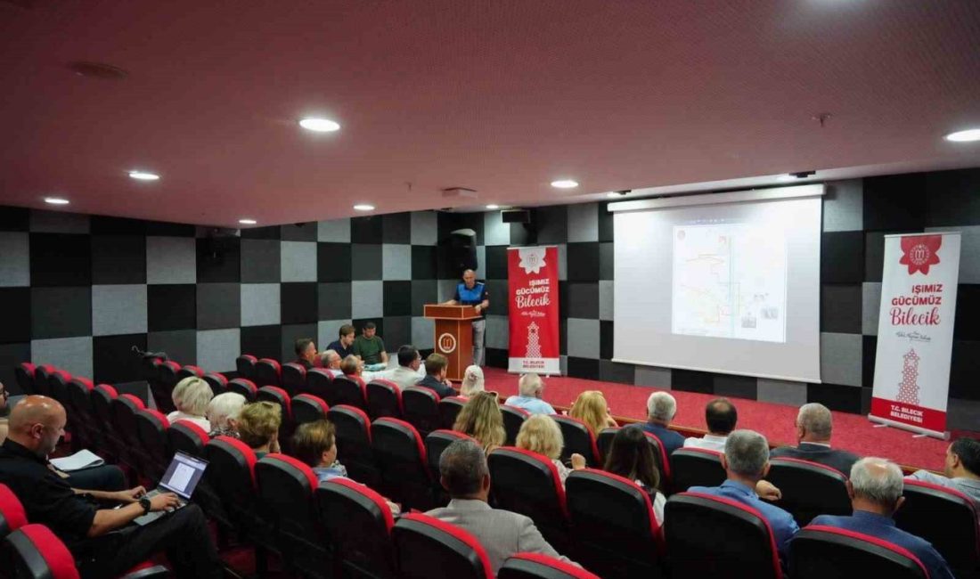 Bilecik Belediyesi tarafından düzenlenen toplantıda şehir içi ulaşımına dair fikir
