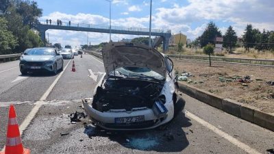 Tekirdağ’ın Süleymanpaşa ilçesinde kontrolden çıkan otomobilin takla atarak karşı şeride