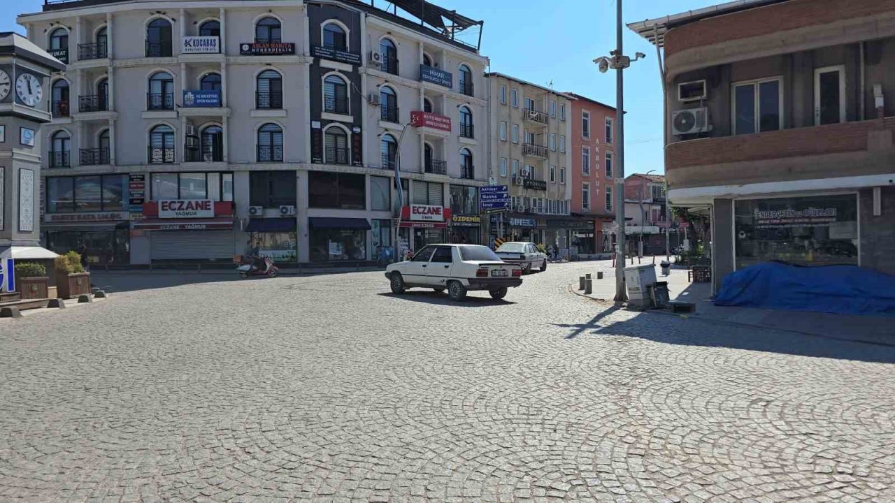 Balıkesir’in Sındırgı ilçezinde 4.0 büyüklüğünde deprem meydana geldi. Sındırgı’da AFAD