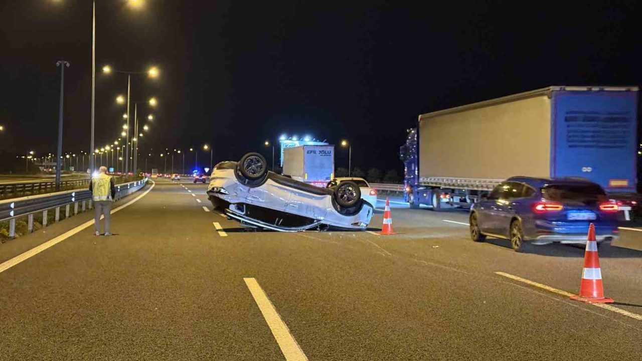 Kuzey Marmara Otoyolu Sakarya ve Kocaeli sınırında otomobille çarpışan SUV