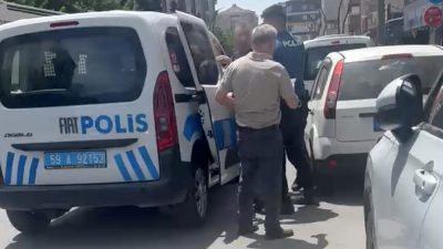 Tekirdağ’ın Kapaklı ilçesinde çıkan bıçaklı kavgada 1 kişi yaralanırken, olayın