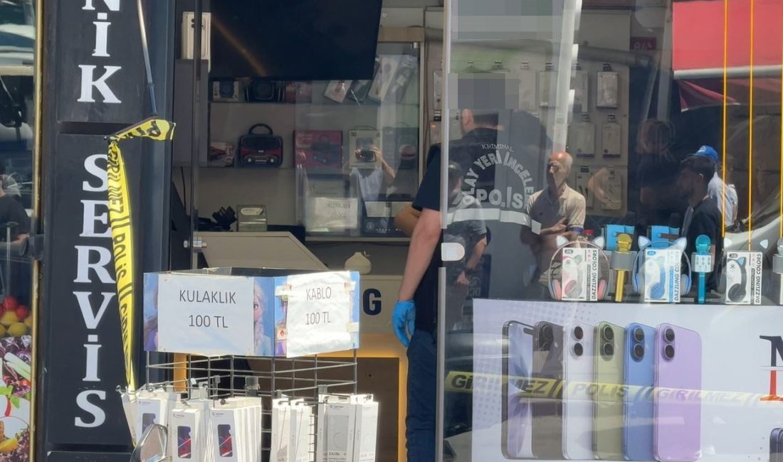 İstanbul Küçükçekmece’de telefoncuya kurye kılığında gelen kişinin düzenlediği silahlı saldırıda