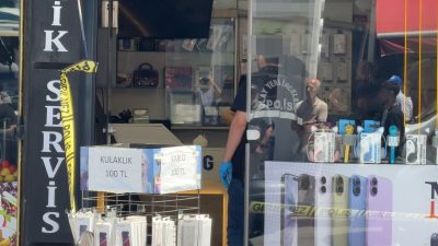 İstanbul Küçükçekmece’de telefoncuya kurye kılığında gelen kişinin düzenlediği silahlı saldırıda