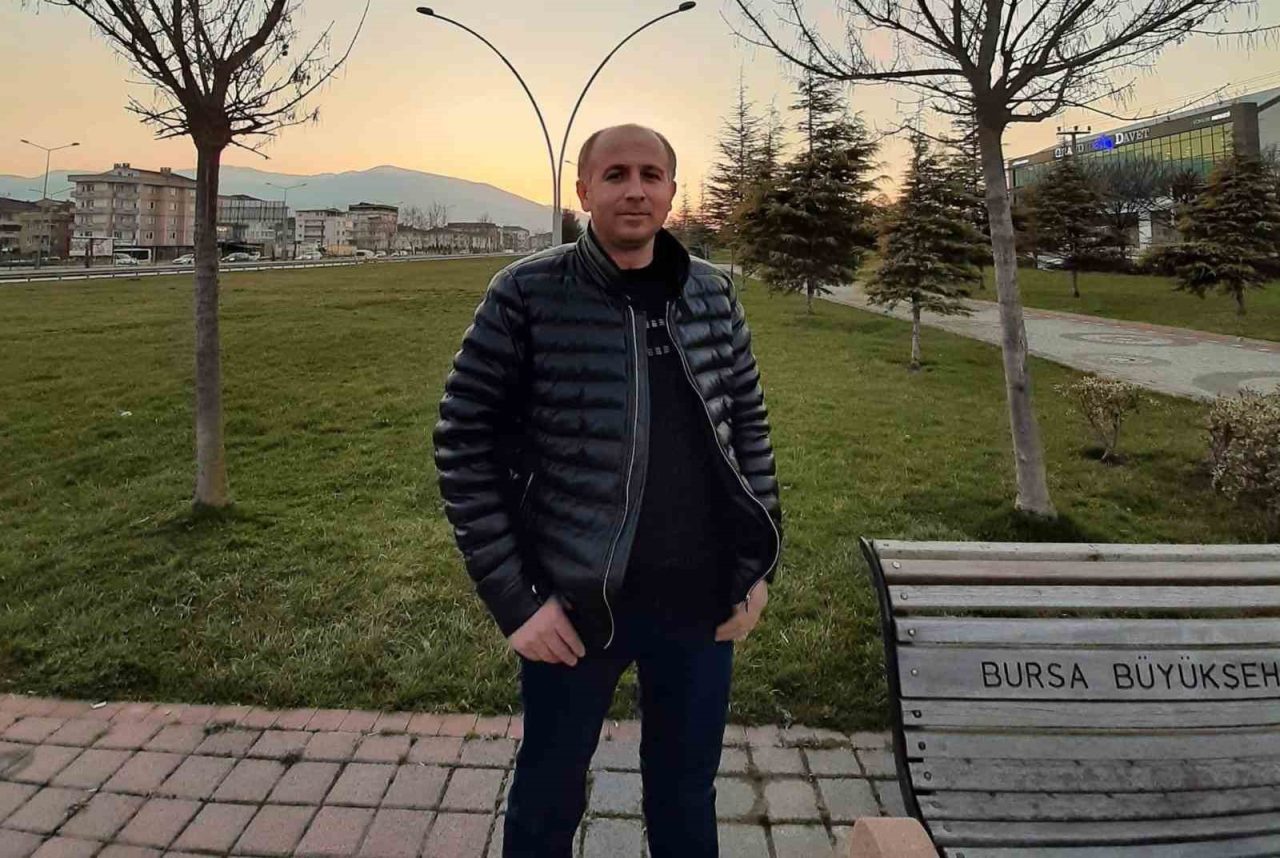 Bursa’nın İnegöl ilçesinde meydana gelen kazada kontrolden çıkarak devrilen traktörün