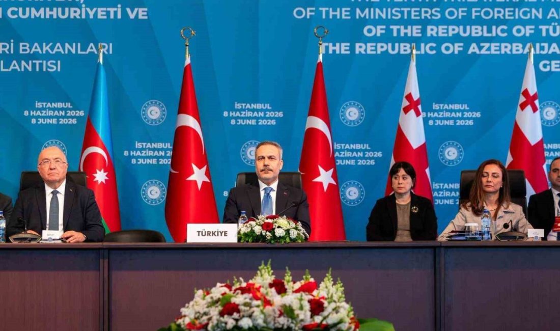 Dışişleri Bakanı Hakan Fidan’ın ev sahipliğinde Çırağan Sarayı’nda düzenlenen Türkiye-Azerbaycan-Gürcistan