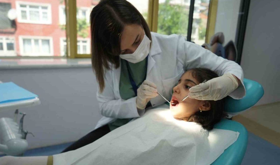 Öğretim Üyesi Uzm. Dr. Hülya Çerçi Akçay, süt dişlerinin “nasıl