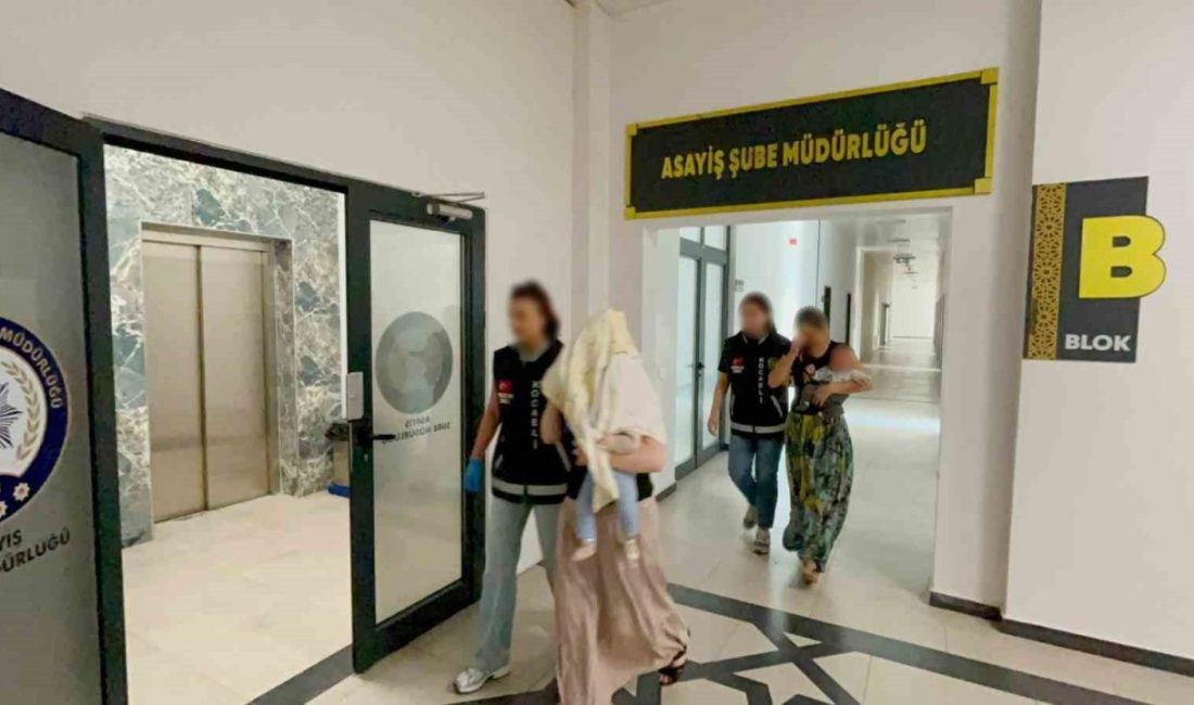 Kocaeli’nin Çayırova ilçesinde bir evden 1 milyon 600 bin lira