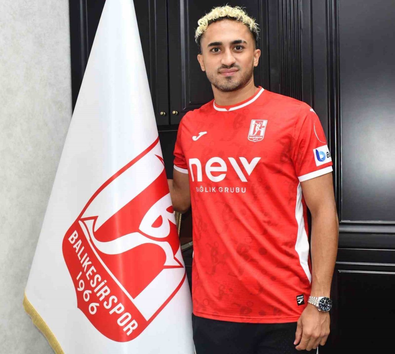 Nev Sağlık Grubu Balıkesirspor, yeni sezon transfer çalışmaları kapsamında başarılı