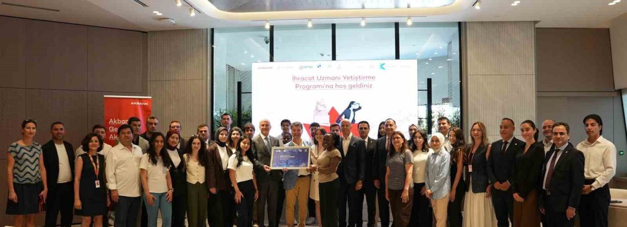 Akbank Gençlik Akademisi tarafından bu yıl ilk kez hayata geçirilen