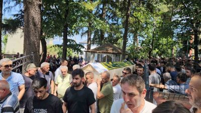 Yalova’nın Çınarcık ilçesinde meydana gelen trafik kazasında hayatını kaybeden çift,