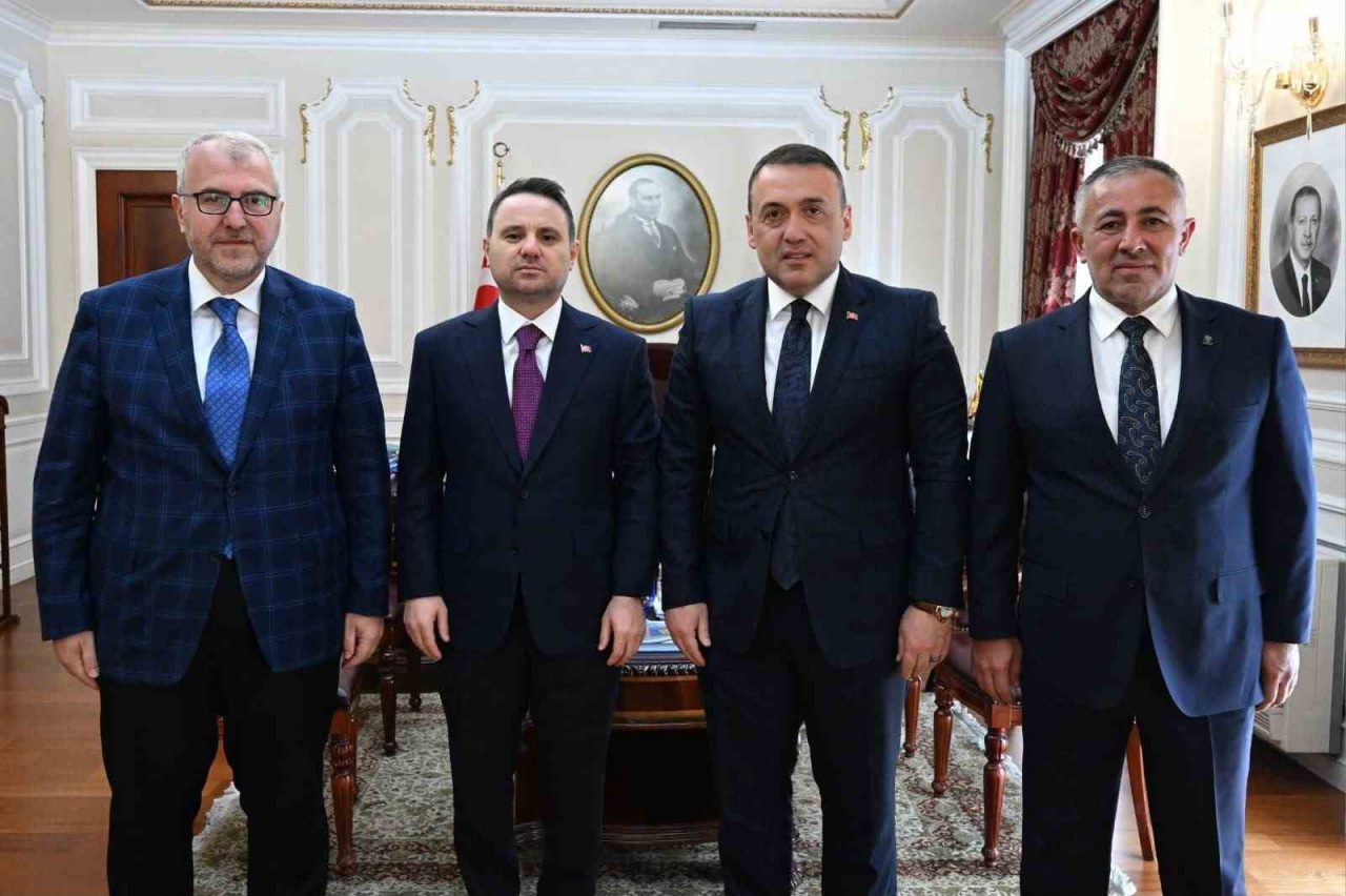 Bilecik Valisi Faik Oktay Sözer, AK Parti Bilecik Milletvekili Halil