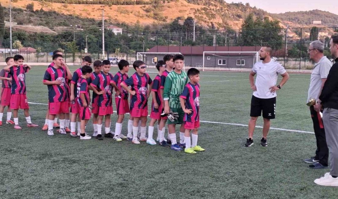Bilecik U12 Gençler Ligi’nin şampiyonu final maçında rakibini 1-0 yenen