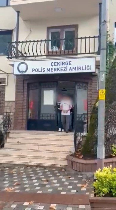 Bursa’da polis ekiplerince aranan şahısların yakalanmasına yönelik gerçekleştirilen çalışmalarda, haklarında