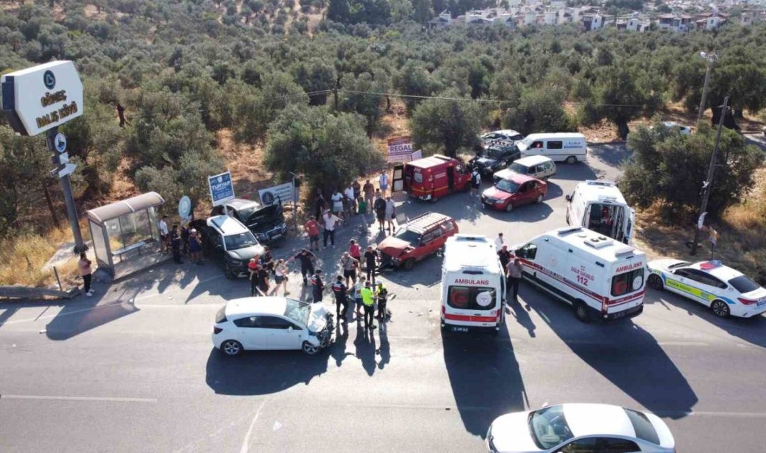 Balıkesir’in Gömeç ilçesinde E-87 karayolunda 4 aracın karıştığı trafik kazasında