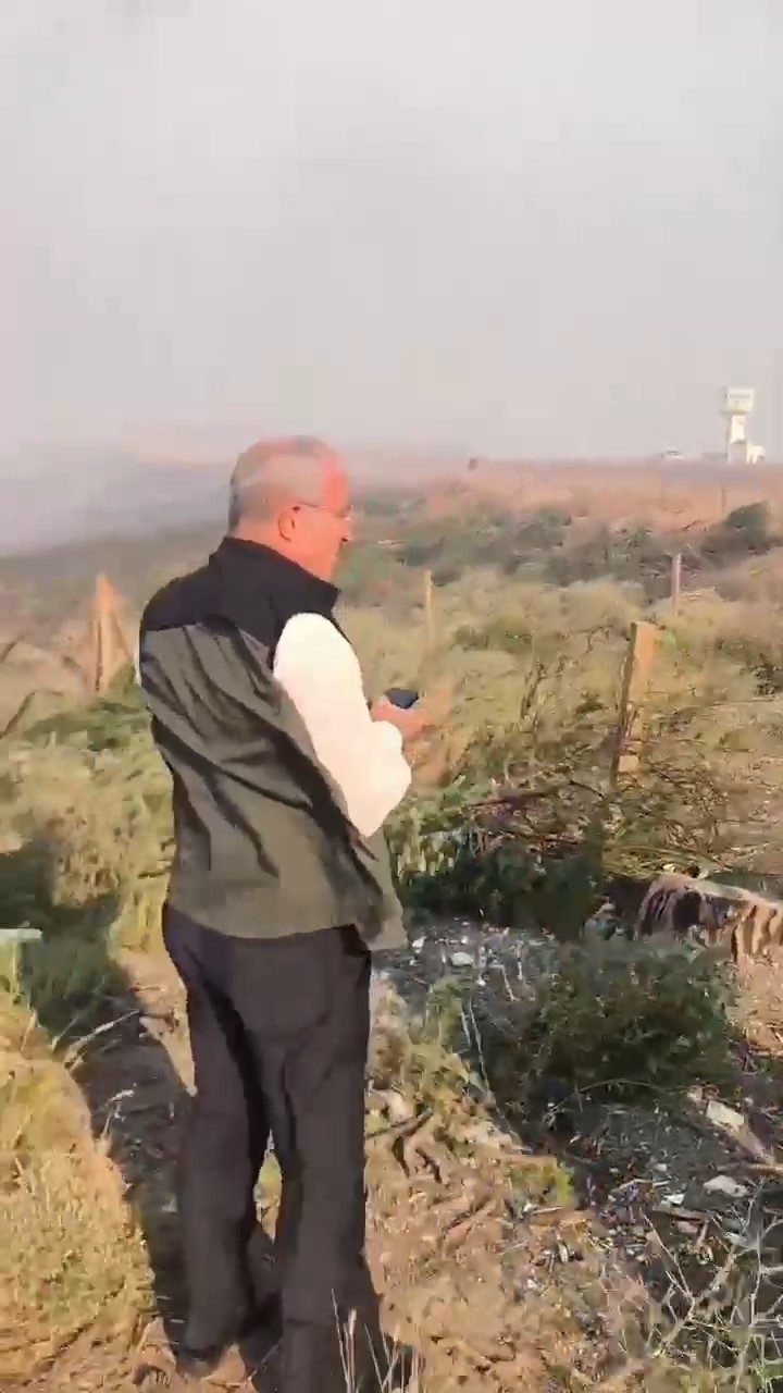 Çanakkale’de çıkan orman yangınına Orman Bölge Müdürlüğü ekipleri 6 helikopter,