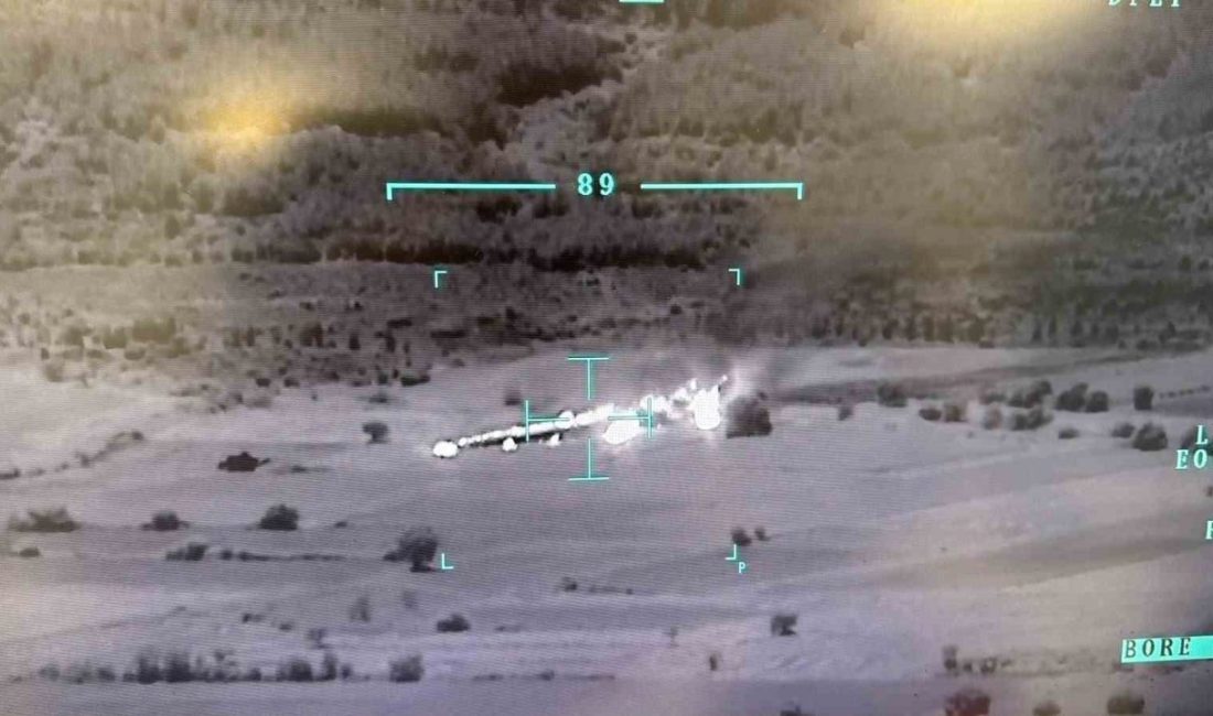 Çanakkale’de tarım arazisinde çıkan yangın havadan ve karadan müdahaleyle kontrol