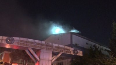 İstanbul Üniversitesi Cerrahpaşa Diş Hekimliği Fakültesi diş kliniği binasının çatısında