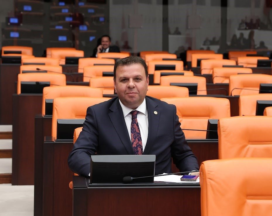 Bağımsız Edirne Milletvekili Ediz Ün, gümrük kaçakçılığı soruşturması nedeniyle 2024