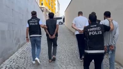 Edirne’de narkotik ekiplerinin bir adrese düzenlediği operasyonda satışa hazır kokain