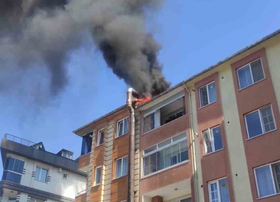 İstanbul Eyüpsultan’da 4 katlı binanın giriş katında bulunan ekmek fırınının