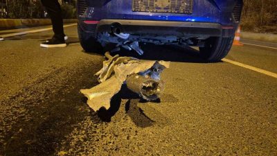 Tekirdağ’ın Süleymanpaşa ilçesinde seyir halindeki bir otomobil, iddiaya göre yolda