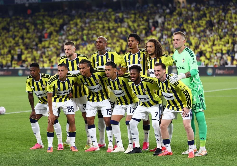 Fenerbahçe, UEFA Şampiyonlar Ligi 2. eleme turunda evinde 1-0 kazandığı