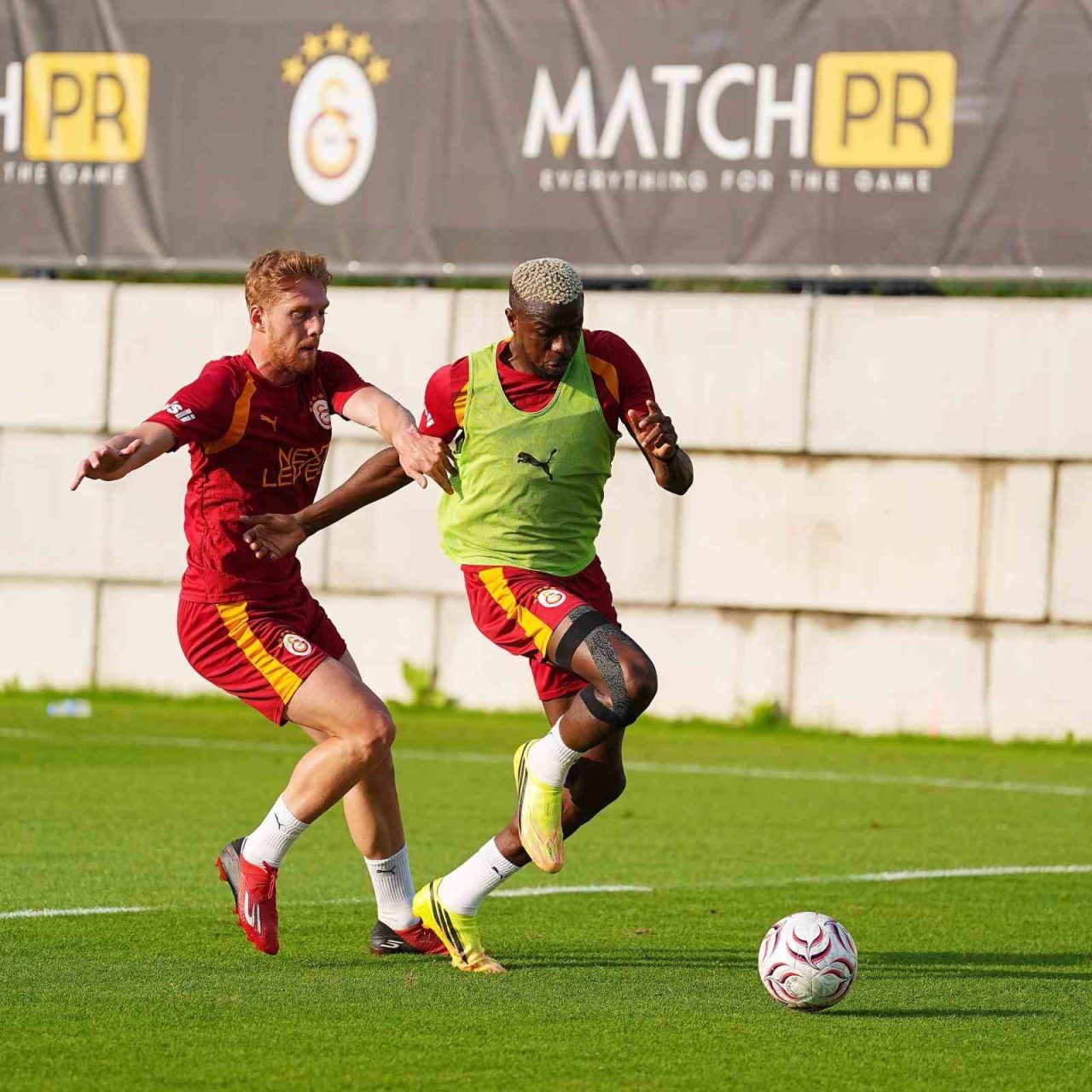 Galatasaray, yeni sezon hazırlıklarını bugün Avusturya’da yaptığı antrenmanlarla sürdürdü. Teknik