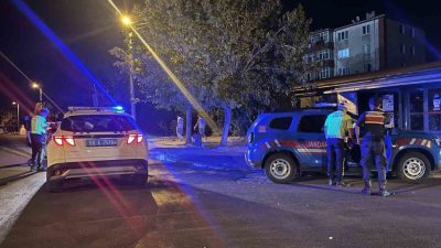 Tekirdağ’ın Marmara Ereğlisi ilçesinde jandarma çevirmesinden kaçan otomobil, nefes kesen