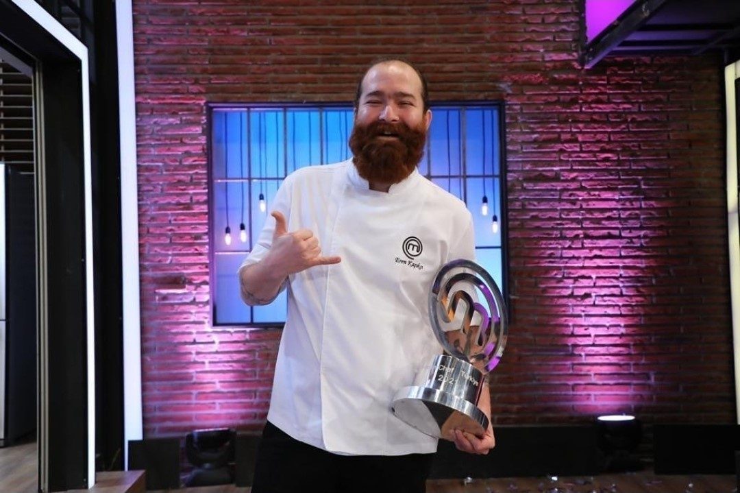 Bir televizyonda yayınlanan yemek yarışmasında 2021 yılında şampiyon olan ve