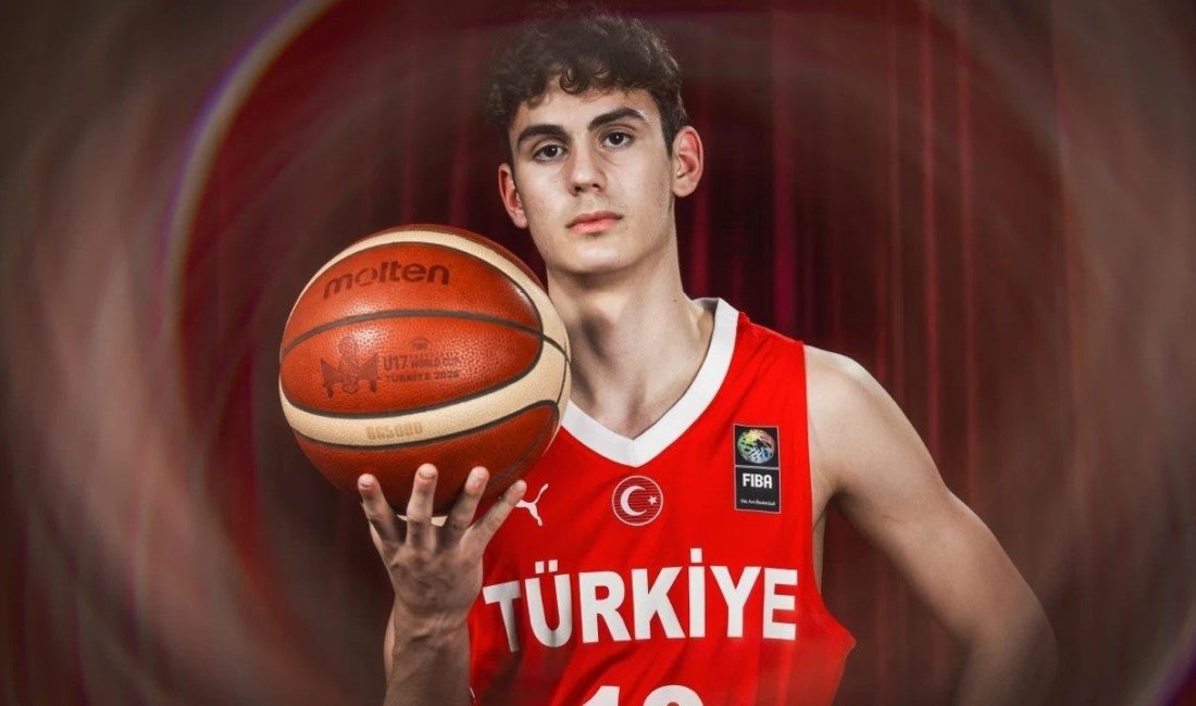 Milli basketbolcu Ömer Kutluay, basketbola olan sevgisinden dolayı yorulmadığını söyledi.