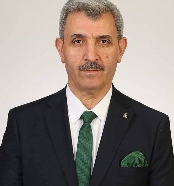 Orhangazi Belediye Başkan Yardımcısı İbrahim Altuntaş, belediyedeki makamında rahatsızlanmasının ardından