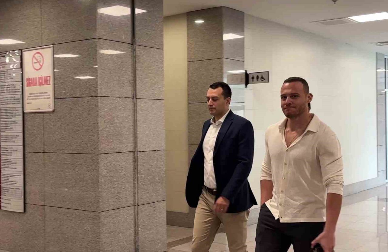Oyuncu Kerem Bursin’in “Ahbaplar Suç Örgütü” soruşturması kapsamında verdiği ifade