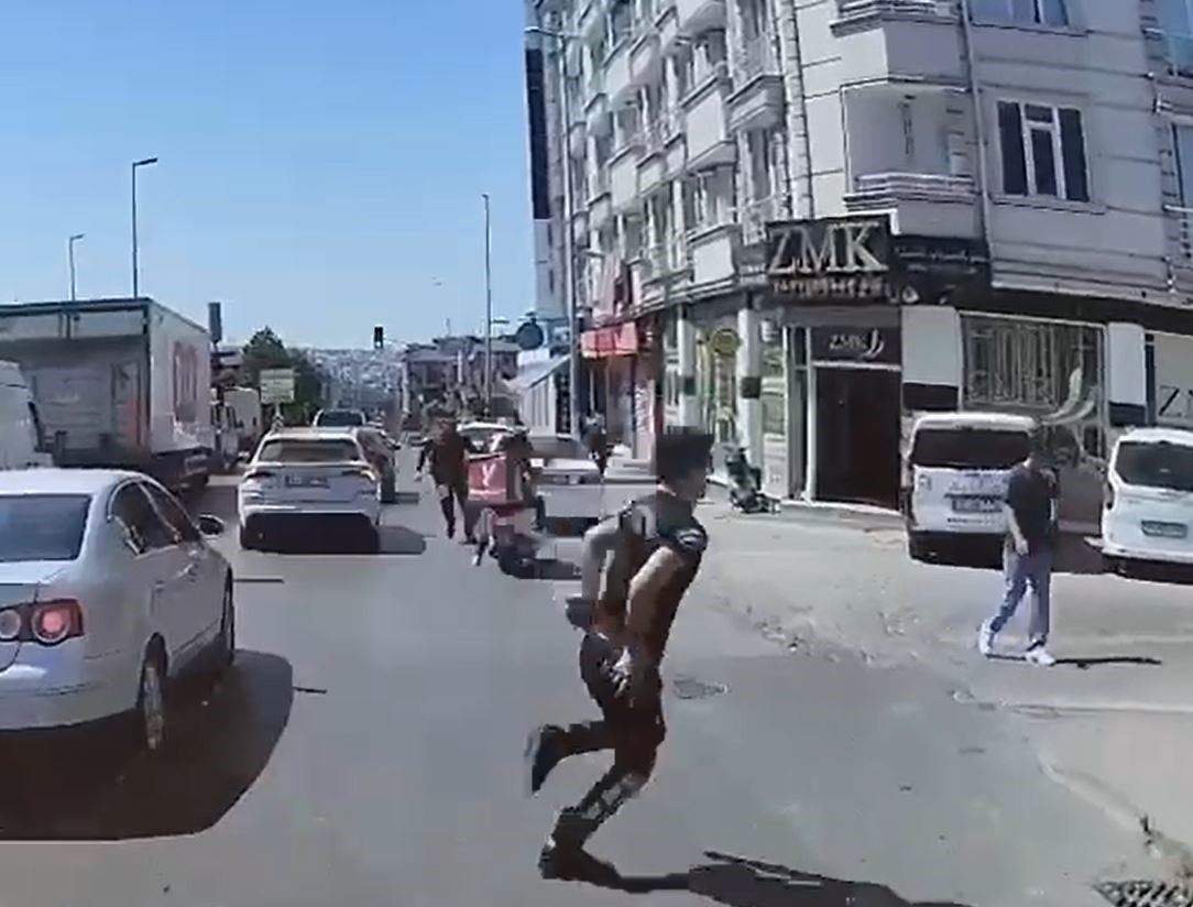 İstanbul’un Esenyurt ilçesinde polis ekipleri, film sahnelerini aratmayan bir kovalamaya