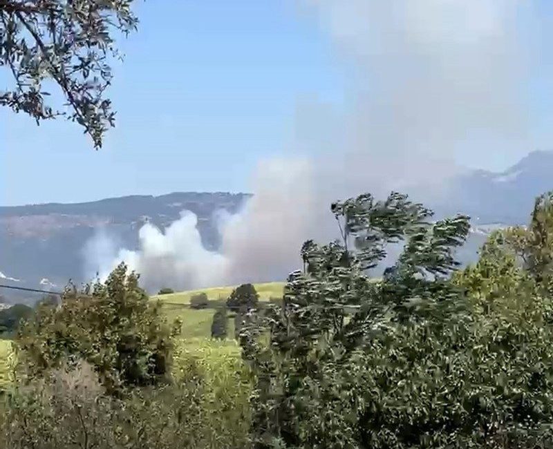 Balıkesir’in Susurluk ilçesinde kaplıca mevkiinde çıkan yangına karadan ve havadan