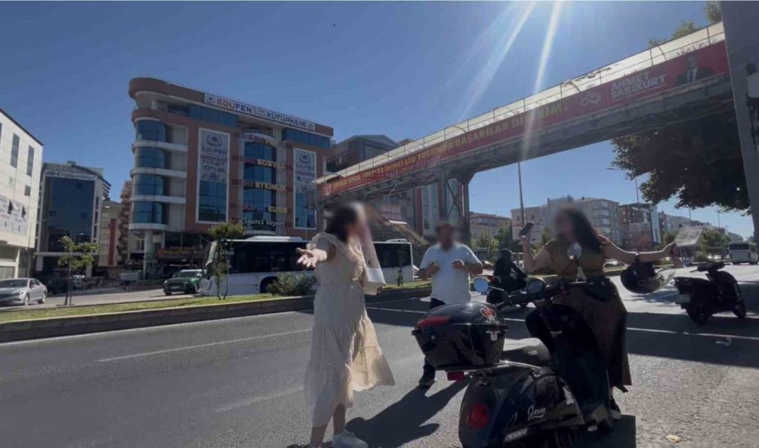 Tekirdağ’da otomobil ile motosikletin karıştığı maddi hasarlı kaza sonrası taraflar