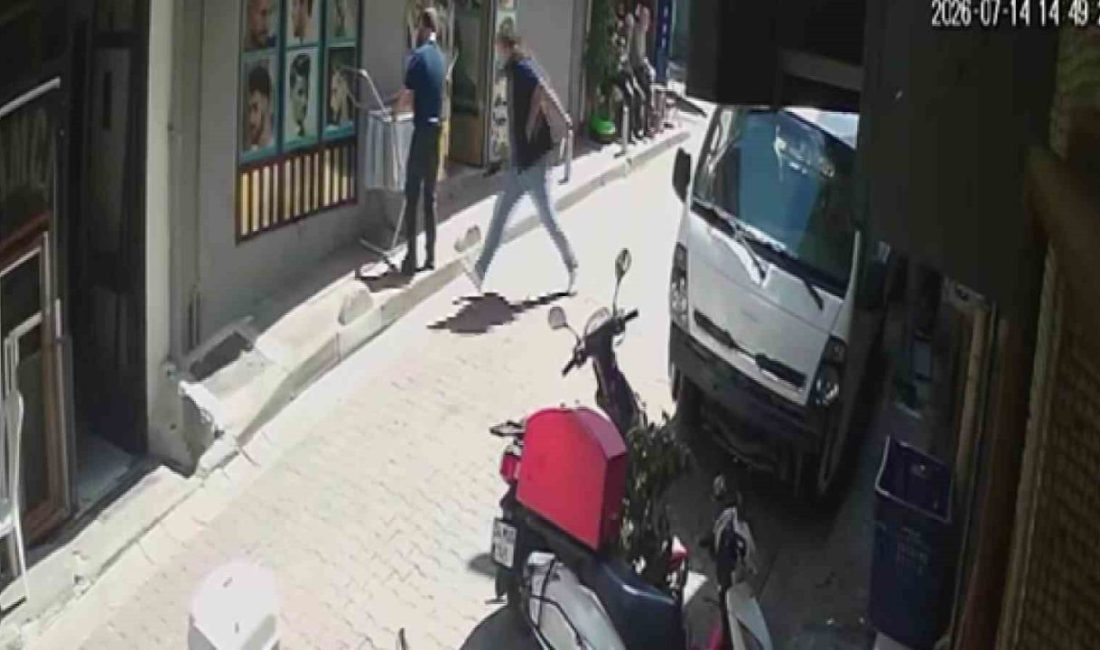 İstanbul Kağıthane’de saç tıraşını beğenmeyen 23 yaşındaki bir genç, berberini