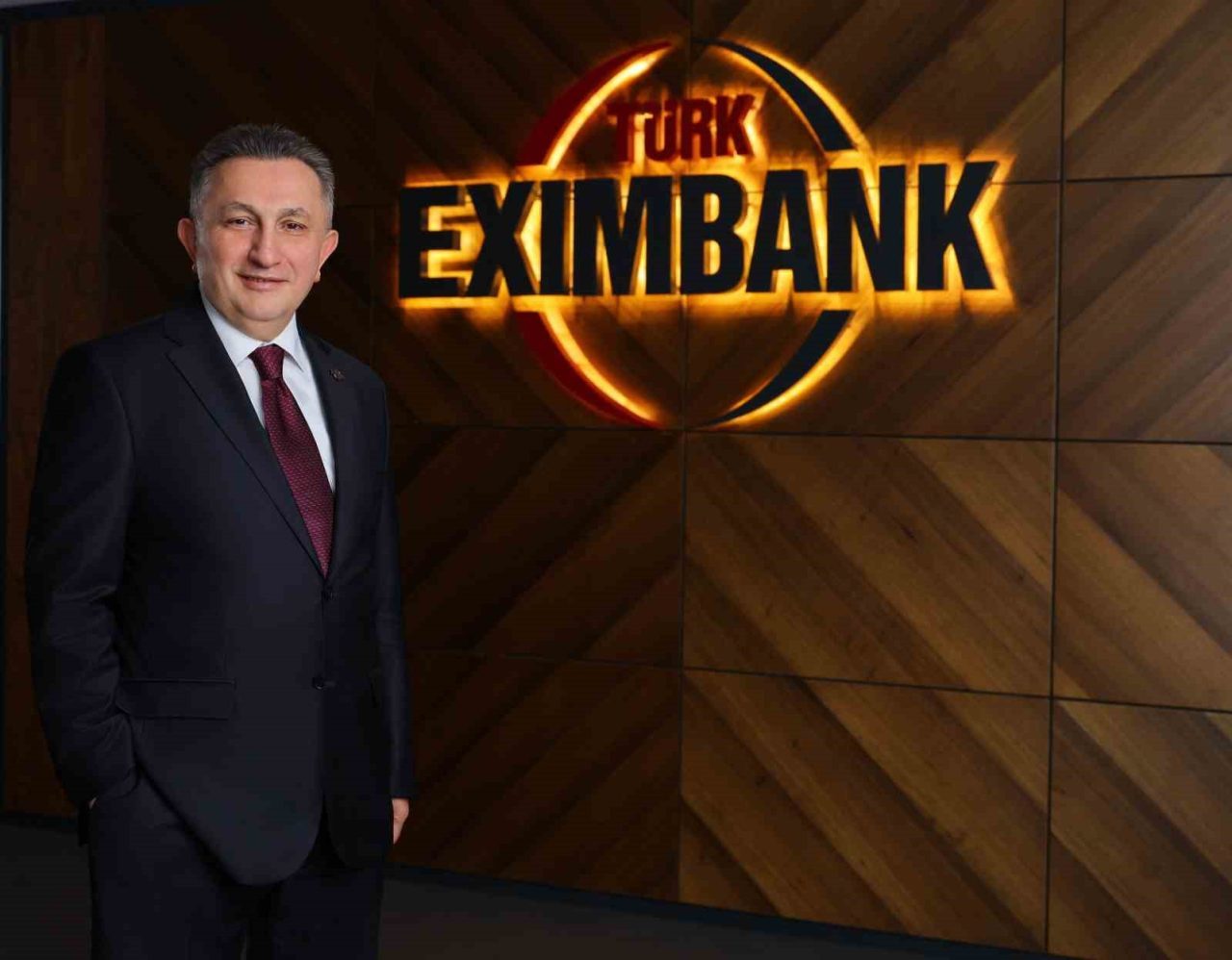 Türk Eximbank, 830 milyon dolarlık sendikasyon kredisiyle yılın en güçlü