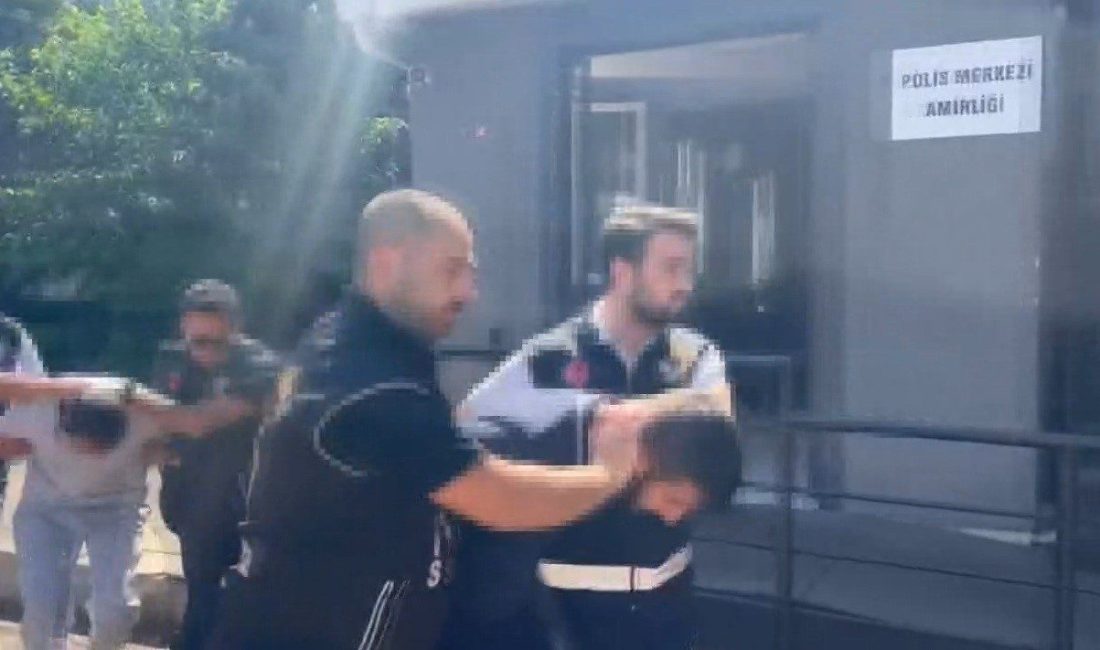 Ümraniye’de sahte plakalı çalıntı motosiklet ve ruhsatsız silahla yakalanan 2