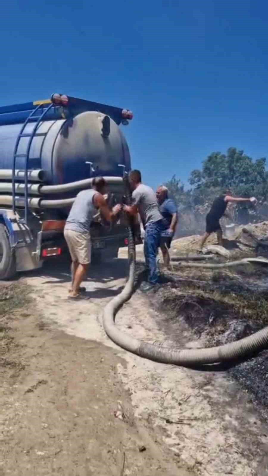 Edirne’nin Enez ilçesinde çalılık alanda çıkan yangın, vidanjördeki kanalizasyon suyu