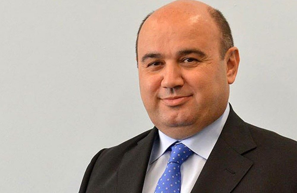 İstanbul Zincirlikuyu’nda 1995 yılında Yeni Günaydın Gazetesi’nin sahibi Mehmet Bekir
