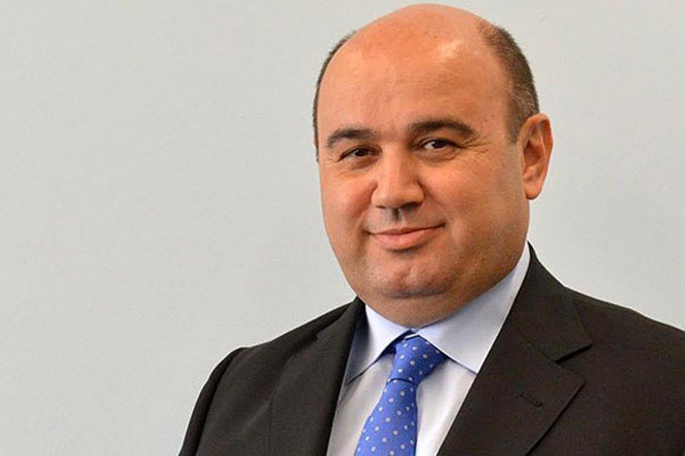 İstanbul Zincirlikuyu’nda 1995 yılında Yeni Günaydın Gazetesi’nin sahibi Mehmet Bekir