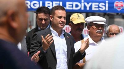 Balıkesir Büyükşehir Belediye Başkanı Ahmet Akın, Sındırgı Depremi’nin yıl dönümünde