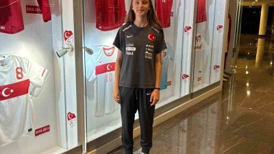 Bilecik Kolej Spor Kulübü’nün başarılı kalecisi Nurselin Ay, Milli Takıma