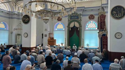 Burhaniye ilçesinde, Koca Camii’nde Mevlidi Nebi Kandili programı düzenlendi. Kocacami
